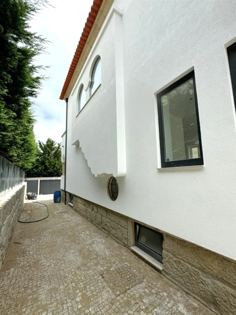 Moradia T4 para Venda em Lordelo do Ouro e Massarelos