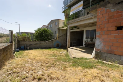 Armazém para Venda em Alfandega da Fe