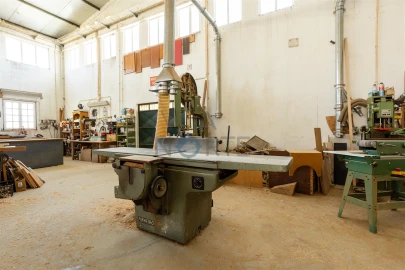 Armazém para Venda em Alfandega da Fe