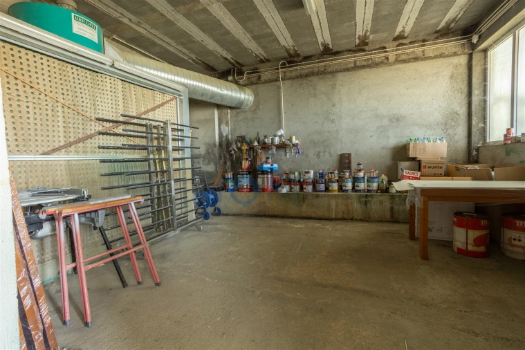 Armazém para Venda em Alfandega da Fe Foto 19