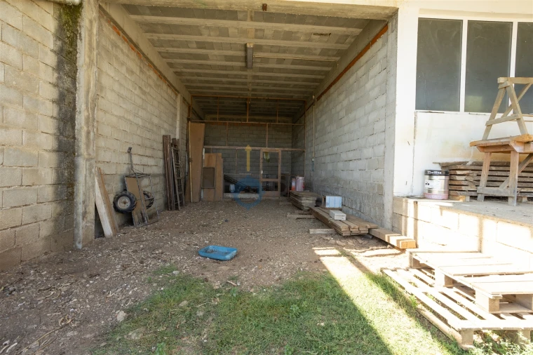 Armazém para Venda em Alfandega da Fe Foto 16