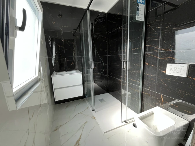 Apartamento T3 para Venda em Fragosela Foto 7