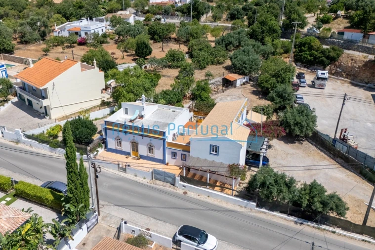 Moradia T4 para Venda em Santa Barbara de Nexe Foto 42