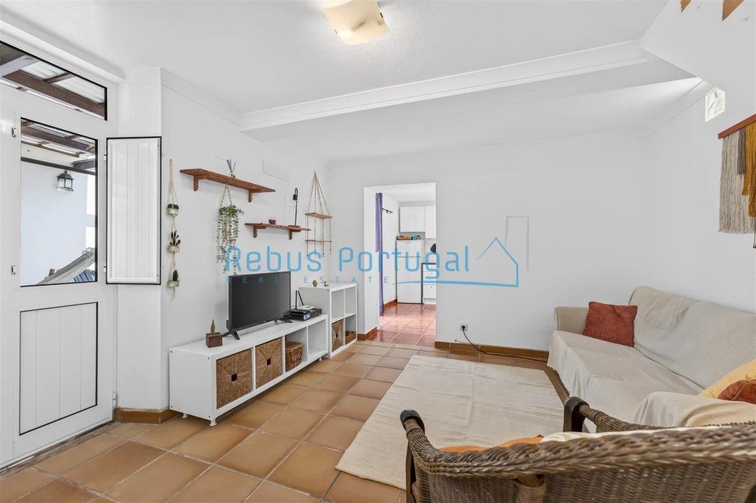 Moradia T4 para Venda em Santa Barbara de Nexe Foto 18