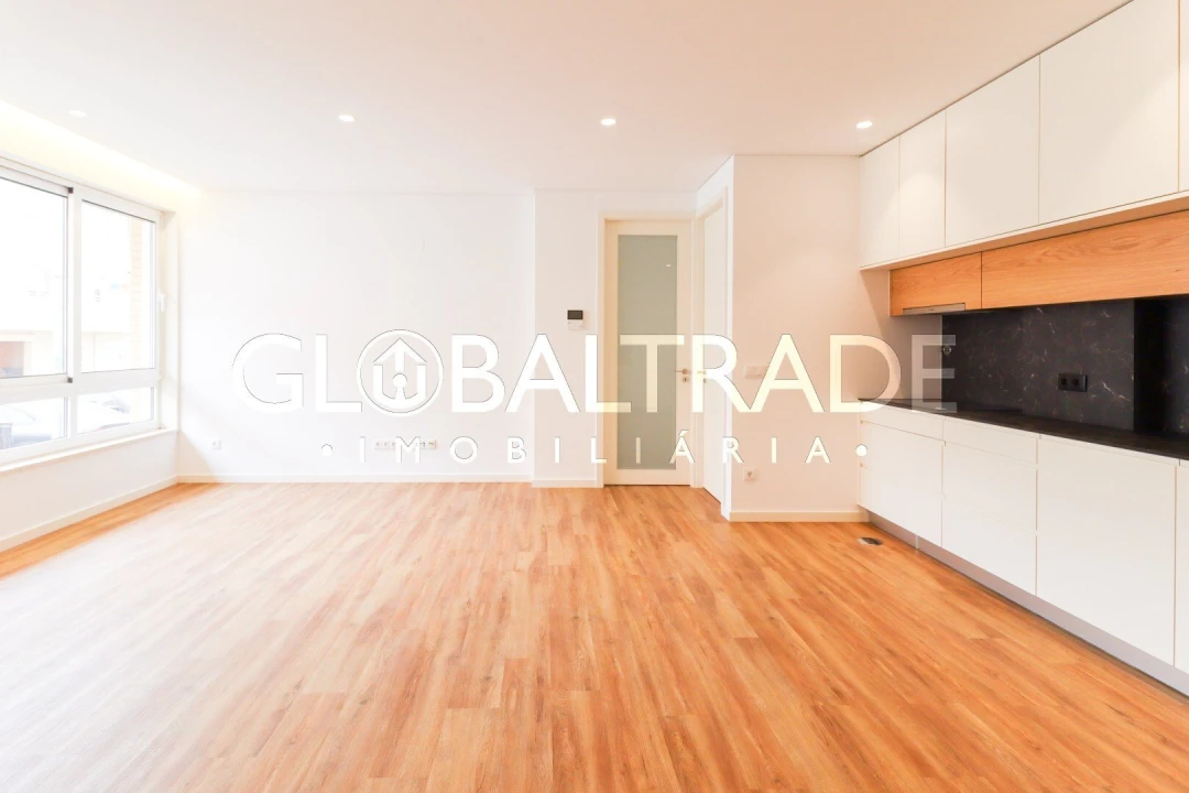 Apartamento T2 para Venda em Alfena Foto 2