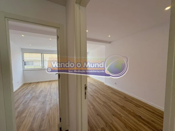 Apartamento T2 para Venda em Queluz e Belas Foto 9