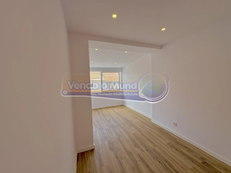 Apartamento T2 para Venda em Queluz e Belas Foto 10