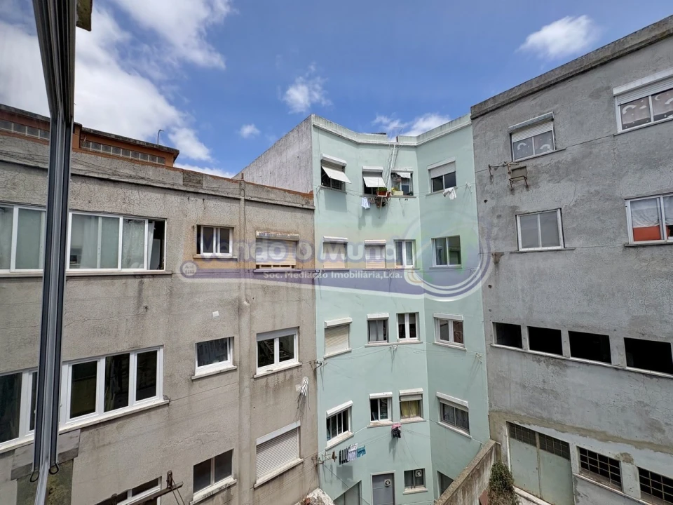 Apartamento T2 para Venda em Queluz e Belas Foto 20