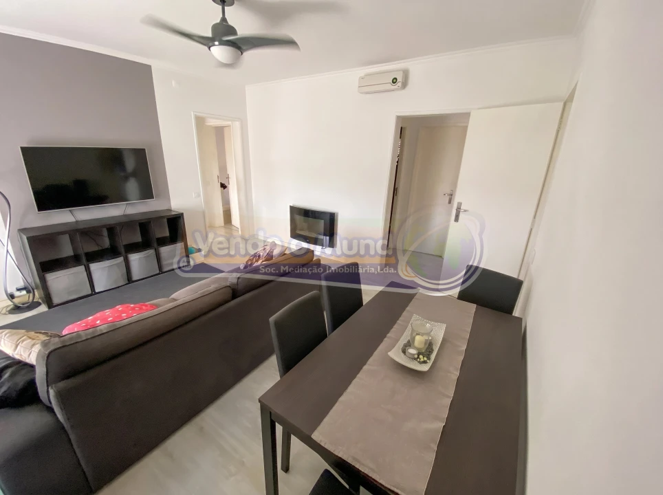 Apartamento T4 para Venda em Santo António dos Cavaleiros e Frielas Foto 4