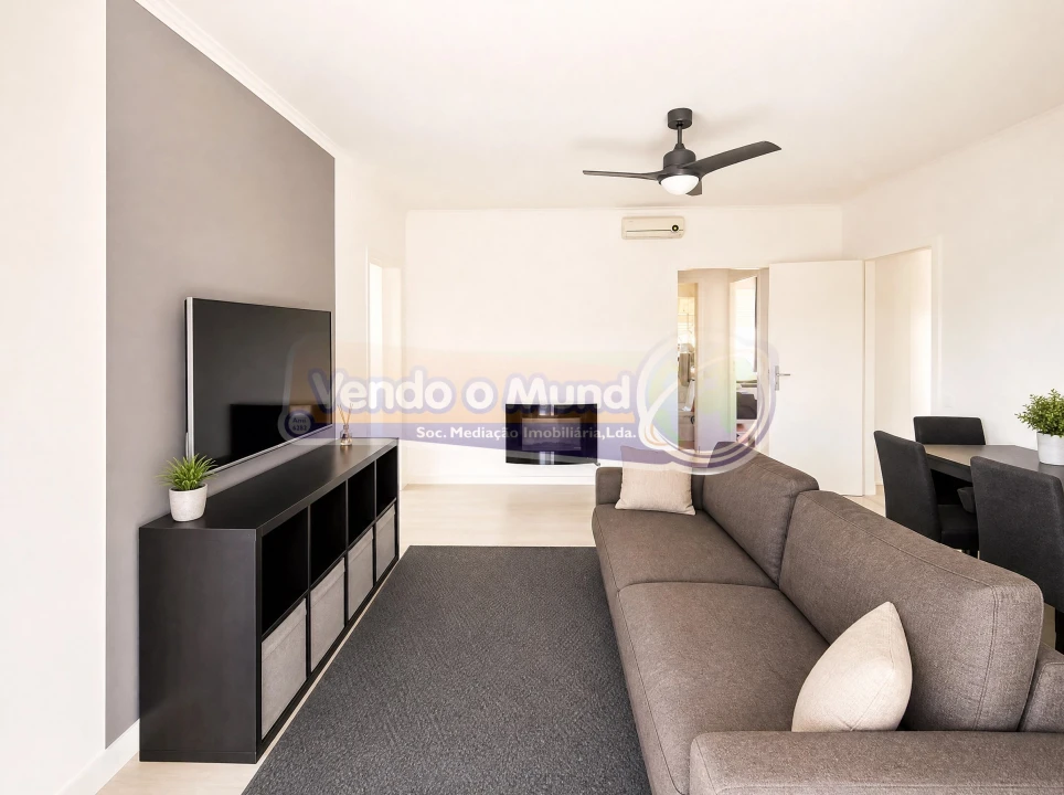 Apartamento T4 para Venda em Santo António dos Cavaleiros e Frielas Foto 1