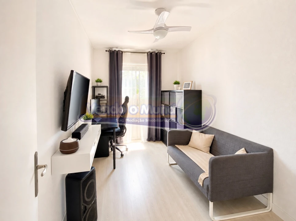 Apartamento T4 para Venda em Santo António dos Cavaleiros e Frielas Foto 13