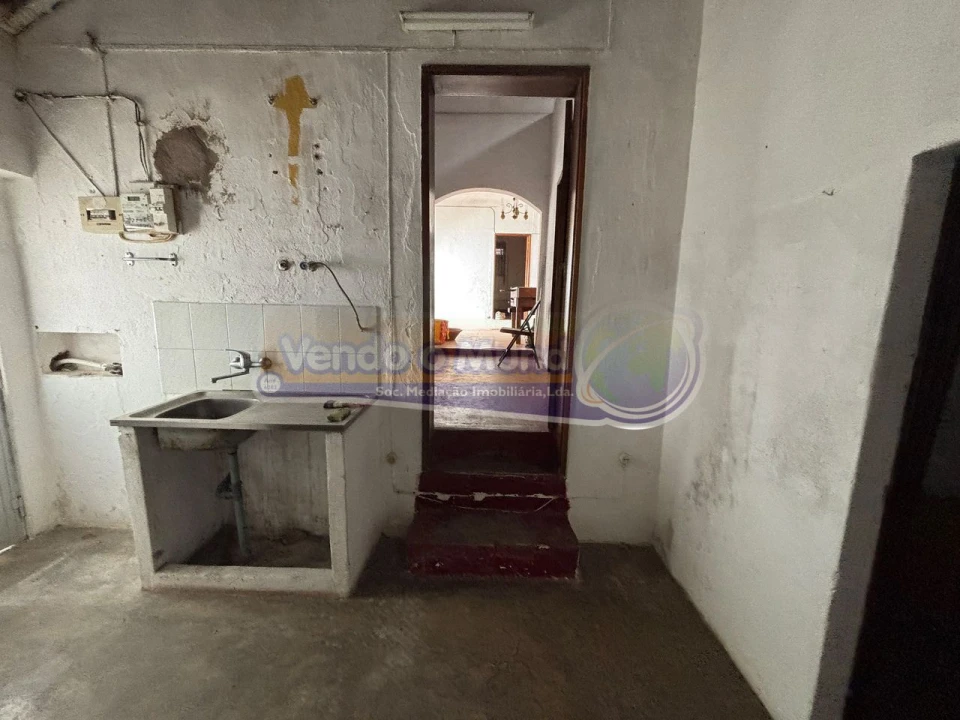 Moradia T2 para Venda em Mora Foto 6