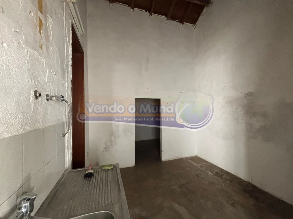Moradia T2 para Venda em Mora Foto 5