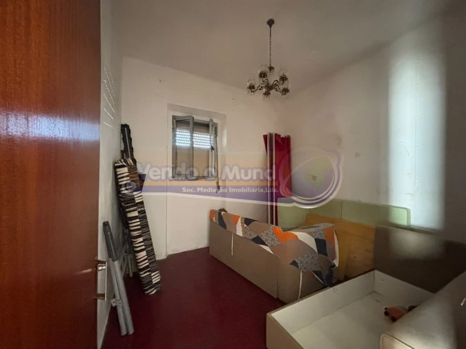 Moradia T2 para Venda em Mora Foto 17