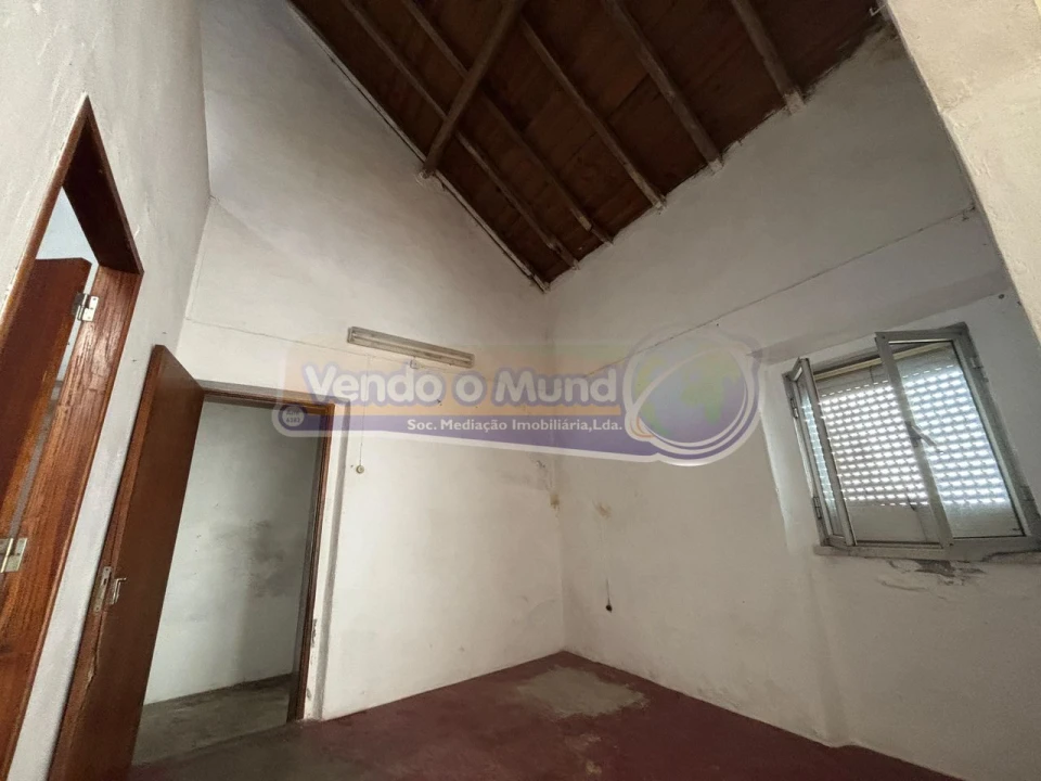 Moradia T2 para Venda em Mora Foto 20