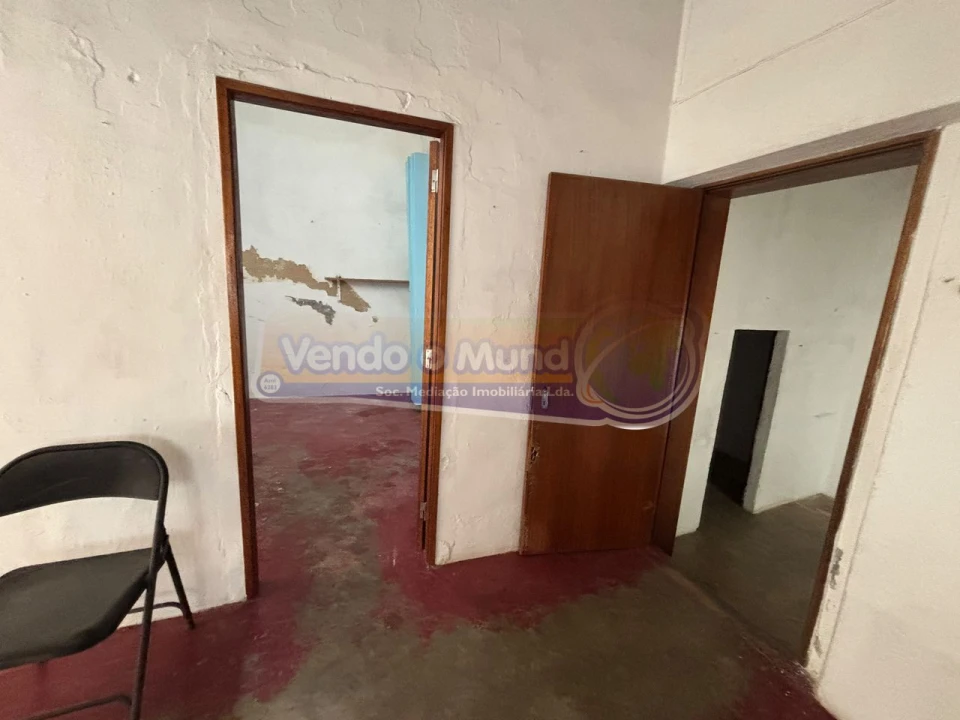 Moradia T2 para Venda em Mora Foto 18