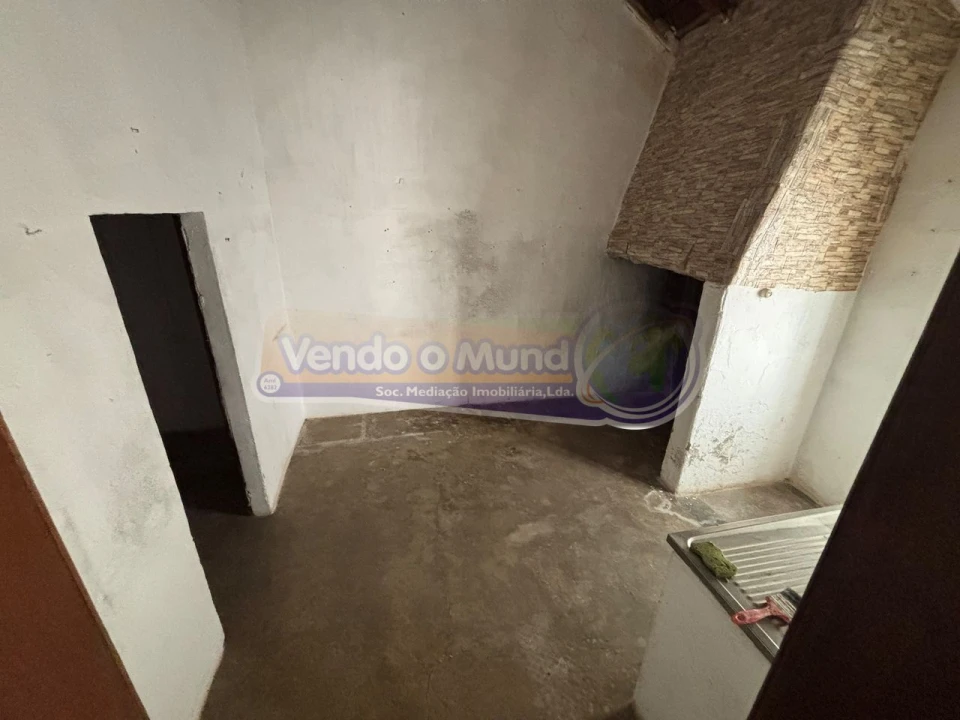 Moradia T2 para Venda em Mora Foto 7