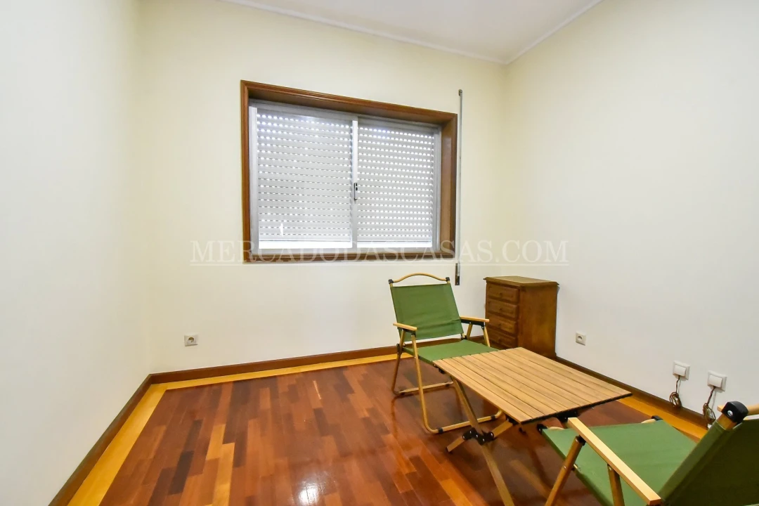 Apartamento T5 para Venda em Espinho Foto 3