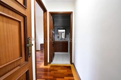 Apartamento T5 para Venda em Espinho
