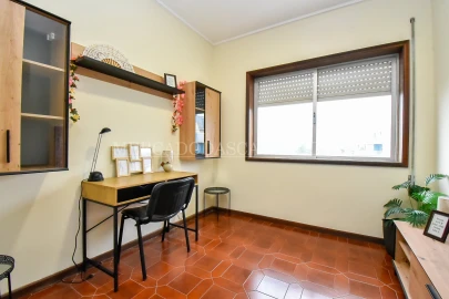 Apartamento T5 para Venda em Espinho