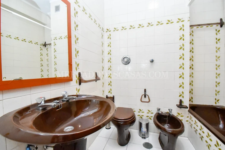 Apartamento T5 para Venda em Espinho Foto 7