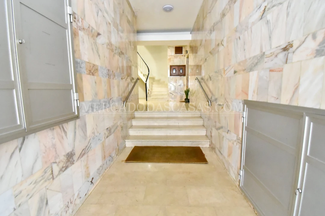 Apartamento T5 para Venda em Espinho Foto 15
