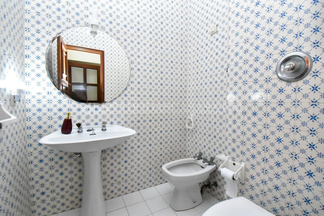 Apartamento T5 para Venda em Espinho Foto 9