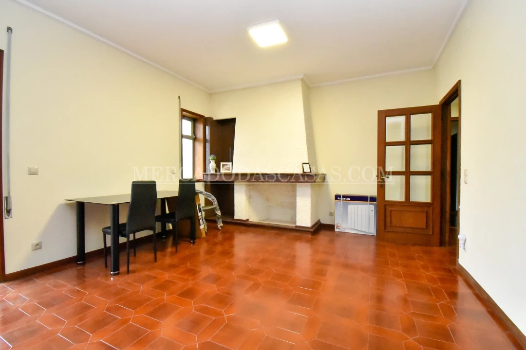 Apartamento T5 para Venda em Espinho Foto 17