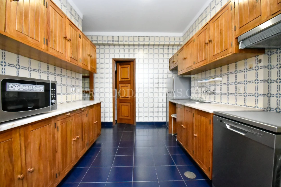 Apartamento T5 para Venda em Espinho Foto 13