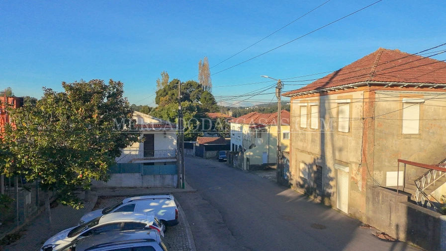 Moradia T3 para Venda em Paços de Brandão Foto 13