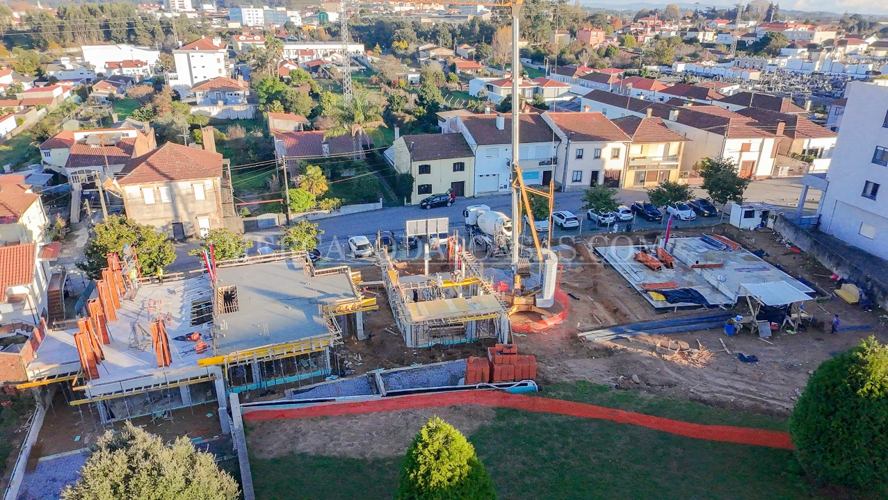 Moradia T3 para Venda em Paços de Brandão Foto 6