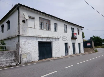Moradia T4 para Venda em Crasto, Ruivos e Grovelas