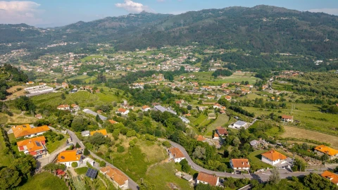 Moradia T4 para Venda em Crasto, Ruivos e Grovelas