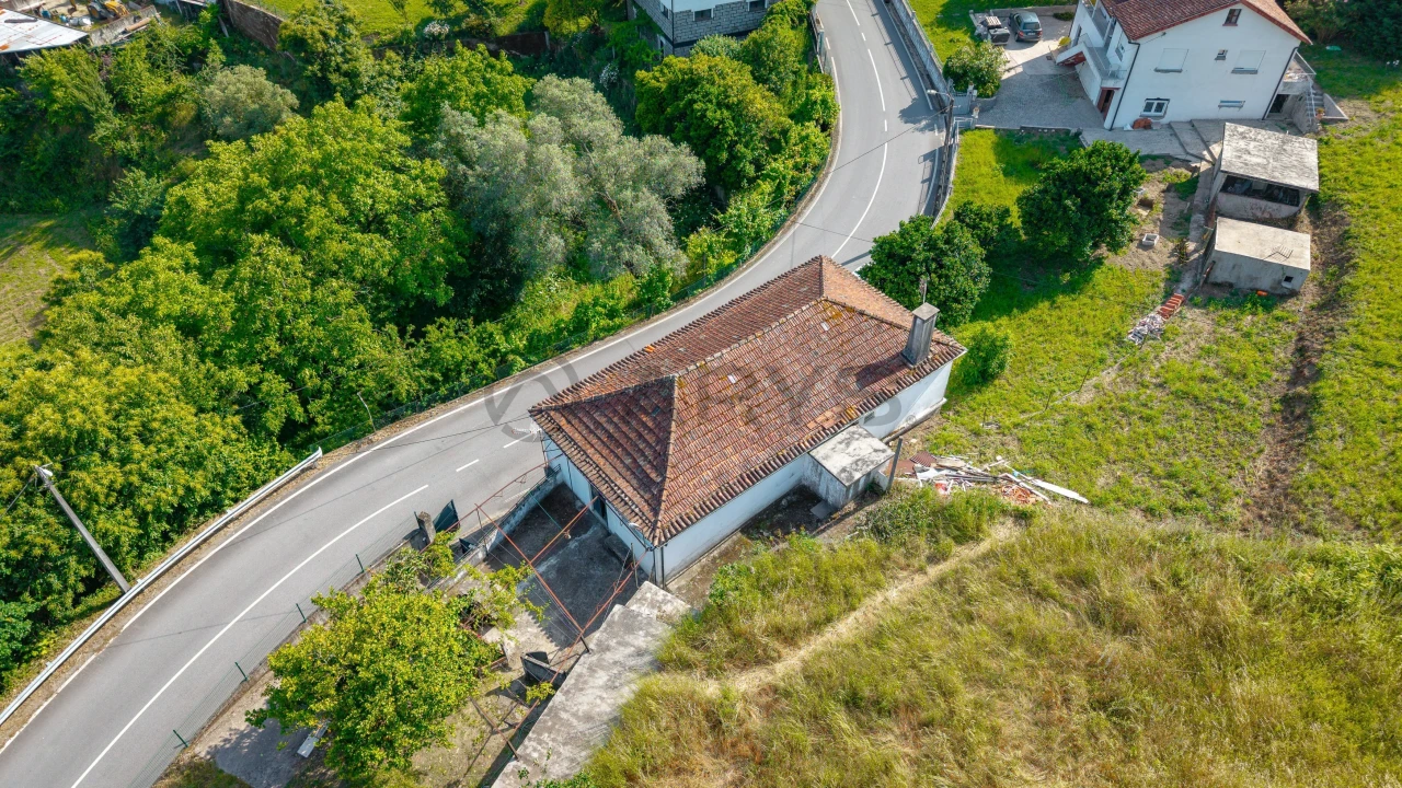 Moradia T4 para Venda em Crasto, Ruivos e Grovelas Foto 2