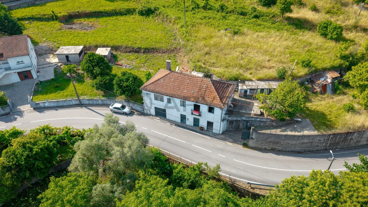 Moradia T4 para Venda em Crasto, Ruivos e Grovelas Foto 1