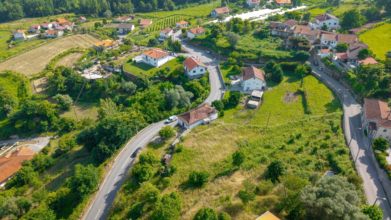 Moradia T4 para Venda em Crasto, Ruivos e Grovelas Foto 11