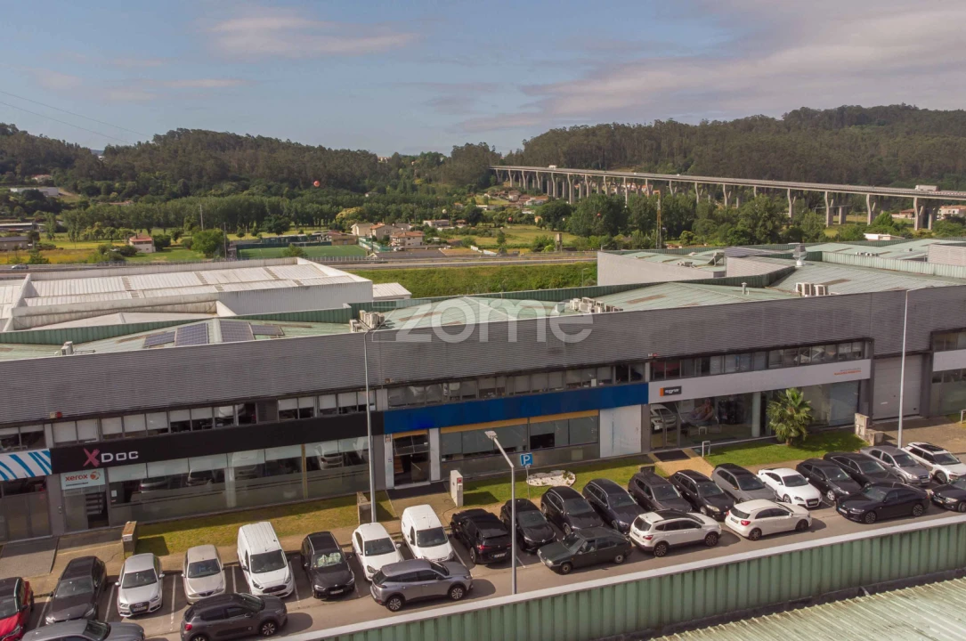 Terreno Comércio / Armazém para Venda em Sequeira Foto 3