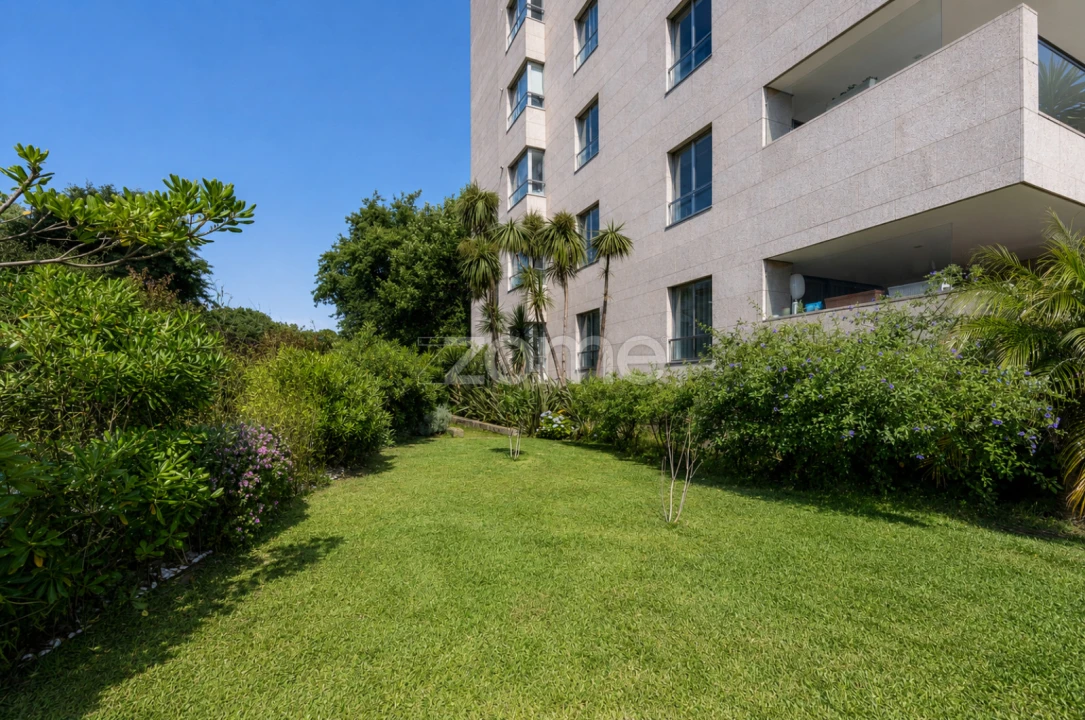 Apartamento T4 para Venda em Lordelo do Ouro e Massarelos Foto 39