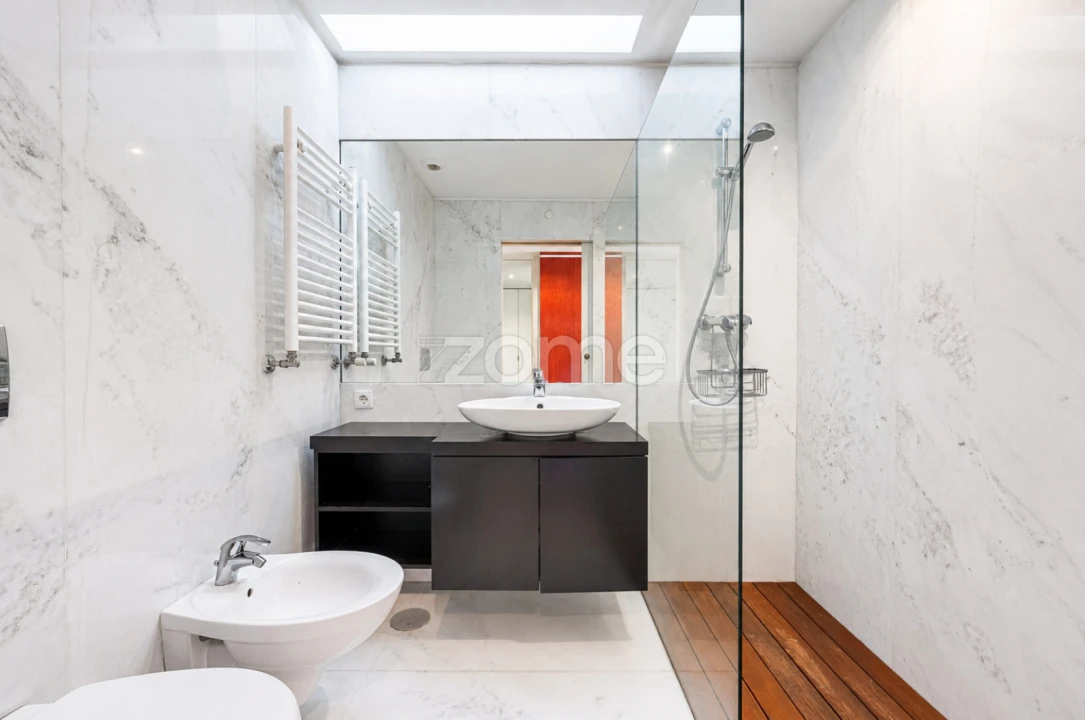 Apartamento T4 para Venda em Lordelo do Ouro e Massarelos Foto 22