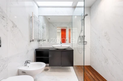 Apartamento T4 para Venda em Lordelo do Ouro e Massarelos