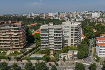 Apartamento T4 para Venda em Lordelo do Ouro e Massarelos