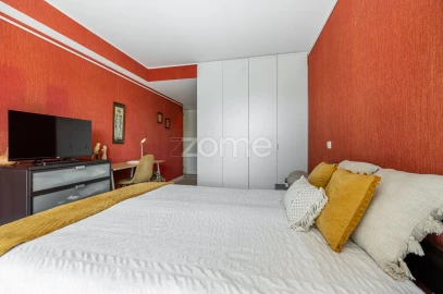 Apartamento T4 para Venda em Lordelo do Ouro e Massarelos