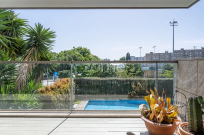 Apartamento T4 para Venda em Lordelo do Ouro e Massarelos