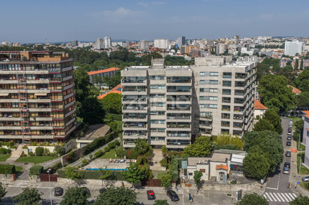 Apartamento T4 para Venda em Lordelo do Ouro e Massarelos Foto 43