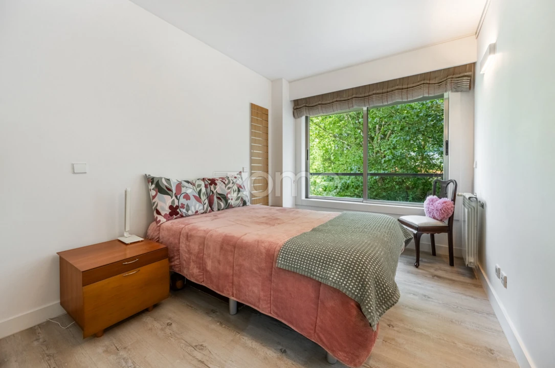 Apartamento T4 para Venda em Lordelo do Ouro e Massarelos Foto 26