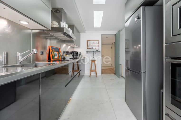 Apartamento T4 para Venda em Lordelo do Ouro e Massarelos Foto 17