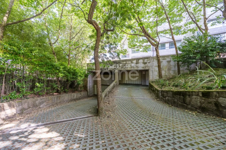 Apartamento T4 para Venda em Lordelo do Ouro e Massarelos Foto 32