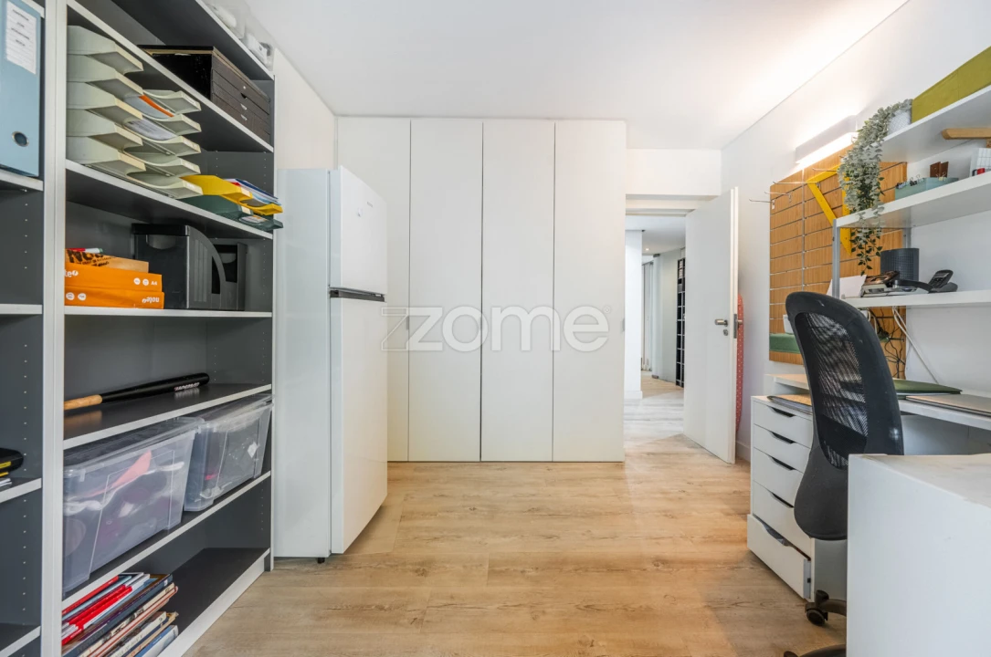 Apartamento T4 para Venda em Lordelo do Ouro e Massarelos Foto 25