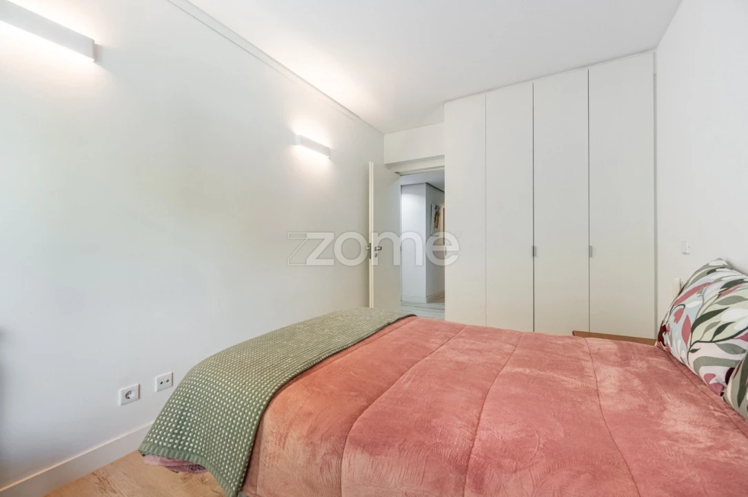 Apartamento T4 para Venda em Lordelo do Ouro e Massarelos Foto 27