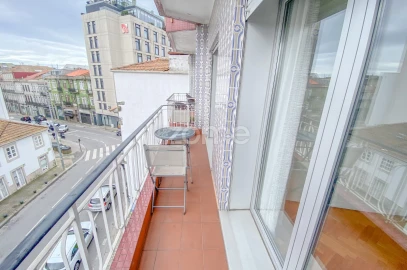 Apartamento T3 para Venda em Cedofeita, Santo Ildefonso, Sé, Miragaia, São Nicolau e Vitória